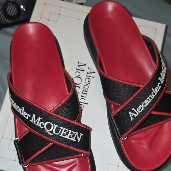 Alexander McQueen Men's Red and Black Sandals - Picture 5 of 6